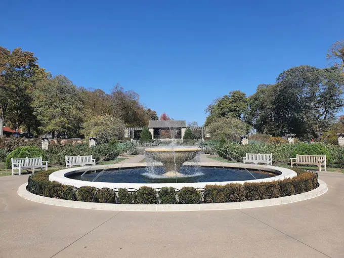 Loose Park Rose Garden